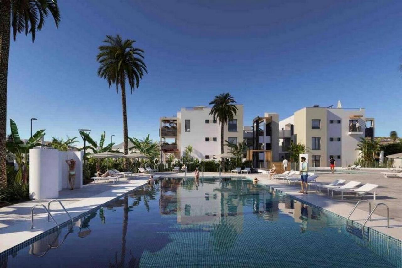 Green View Luxury Appartment In New Complex Pueblo Majorero Next To Golf Course 5 Min Walk From The Beach And Atlantico Shopping Centre In Caleta De Fuste Next To Cassino And Elba Sara Hotel 2 Bedrooms 2 Bathrooms Huge Terace! 外观 照片